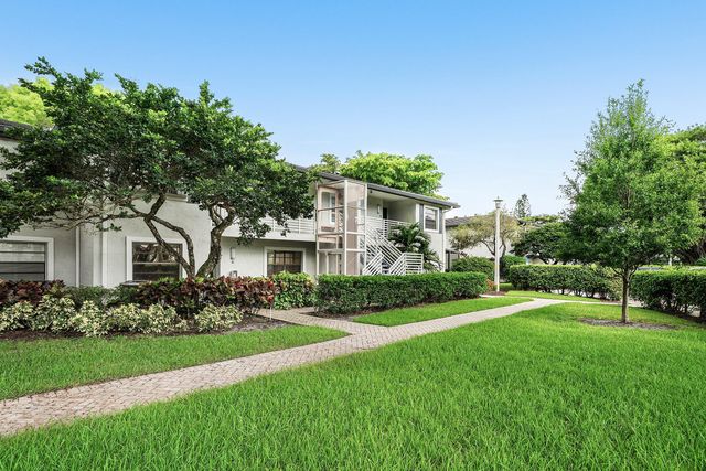 7 Southport Lane F, Boynton Beach, FL 33436