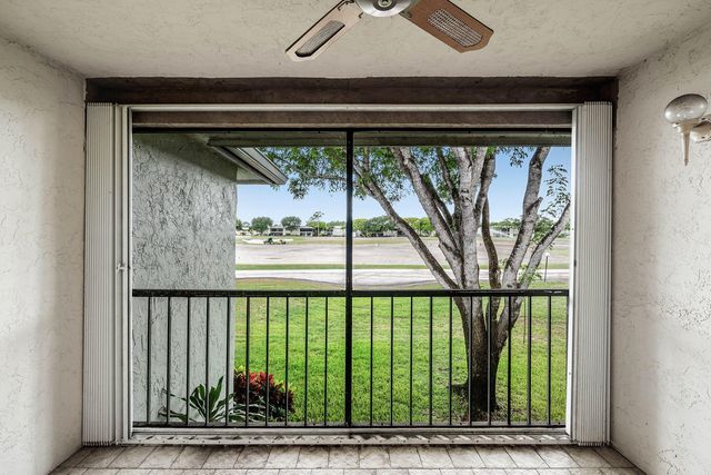 7 Southport Lane F, Boynton Beach, FL 33436