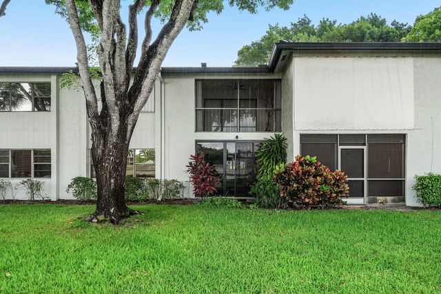 7 Southport Lane F, Boynton Beach, FL 33436