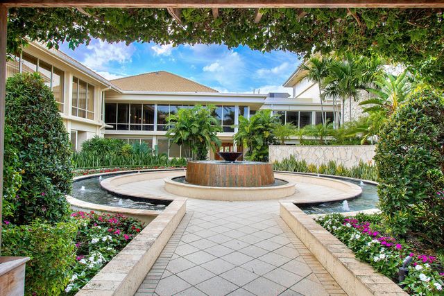 7 Southport Lane F, Boynton Beach, FL 33436
