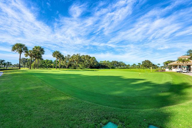 7 Southport Lane F, Boynton Beach, FL 33436