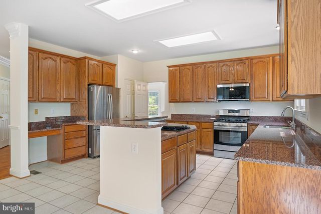 10604 MAPLECREST, Potomac, MD 20854