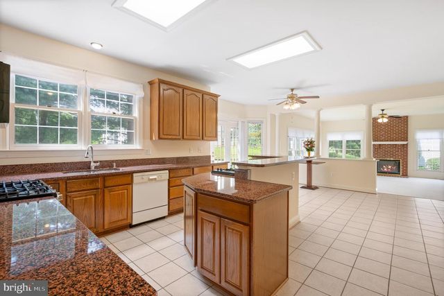 10604 MAPLECREST, Potomac, MD 20854