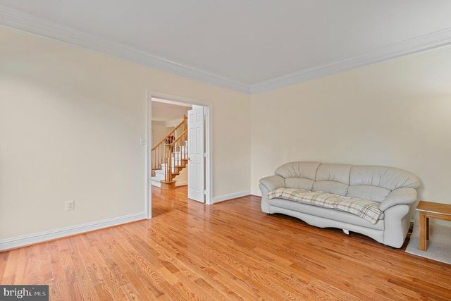10604 MAPLECREST, Potomac, MD 20854