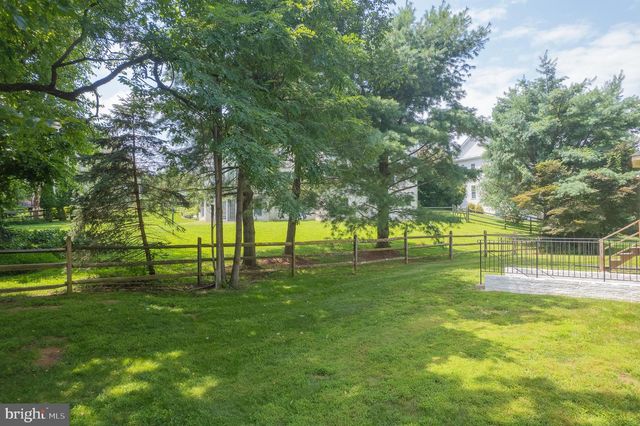 10604 MAPLECREST, Potomac, MD 20854