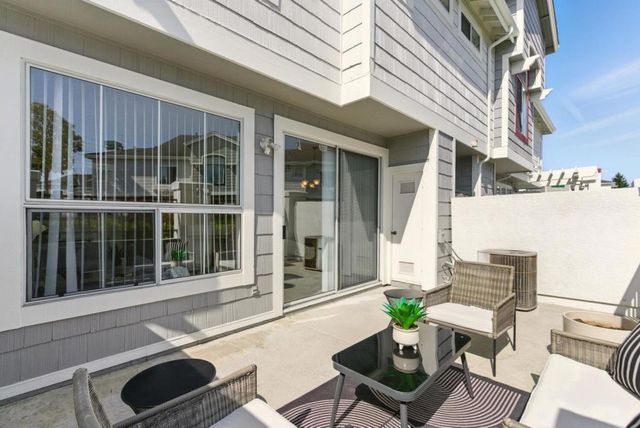 583 Shoal Circle, Redwood City, CA 94065