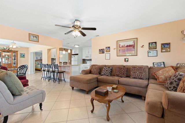 2081 SW 12th Avenue, Boynton Beach, FL 33426