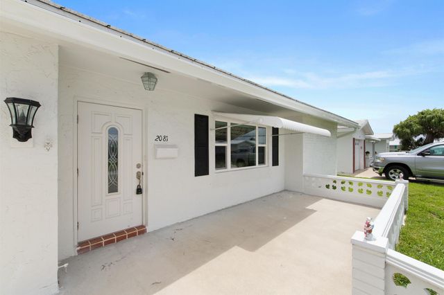 2081 SW 12th Avenue, Boynton Beach, FL 33426