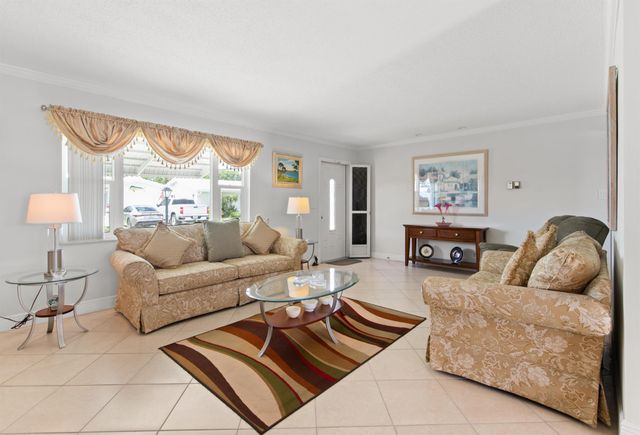 2081 SW 12th Avenue, Boynton Beach, FL 33426