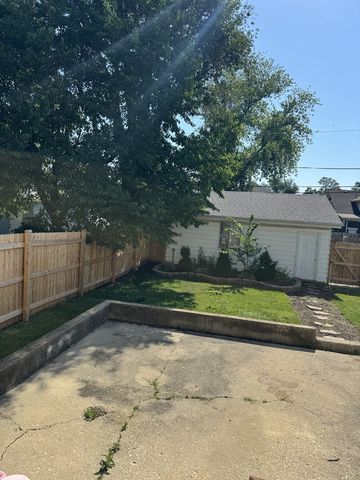 1108 Oakland Avenue, Joliet, IL 60435