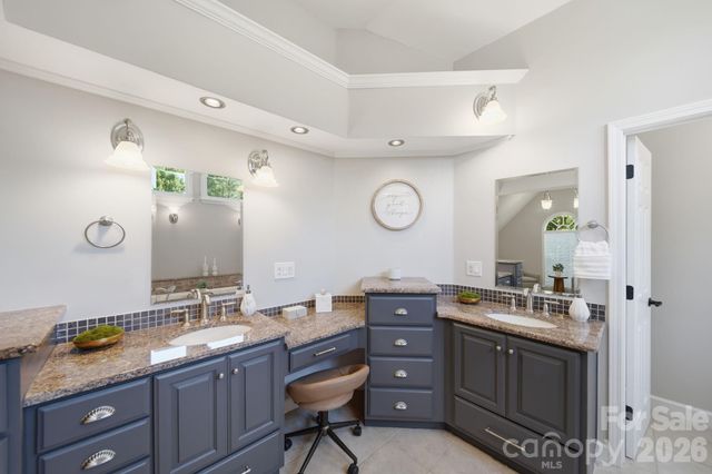 11204 Tavernay Parkway, Charlotte, NC 28262