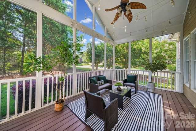 11204 Tavernay Parkway, Charlotte, NC 28262