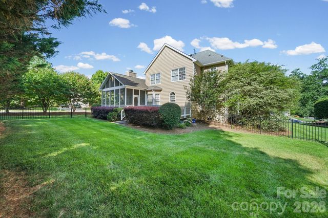 11204 Tavernay Parkway, Charlotte, NC 28262
