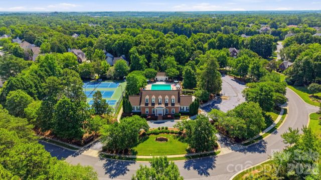 11204 Tavernay Parkway, Charlotte, NC 28262