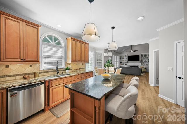 11204 Tavernay Parkway, Charlotte, NC 28262