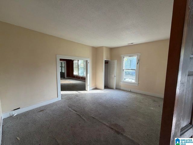 2712 AVENUE H, Birmingham, AL 35218