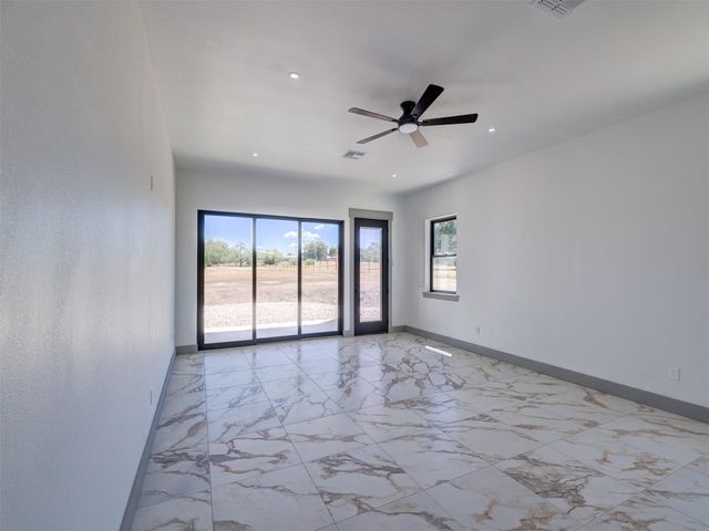 120 Lantana Bud TRL, Liberty Hill, TX 78642