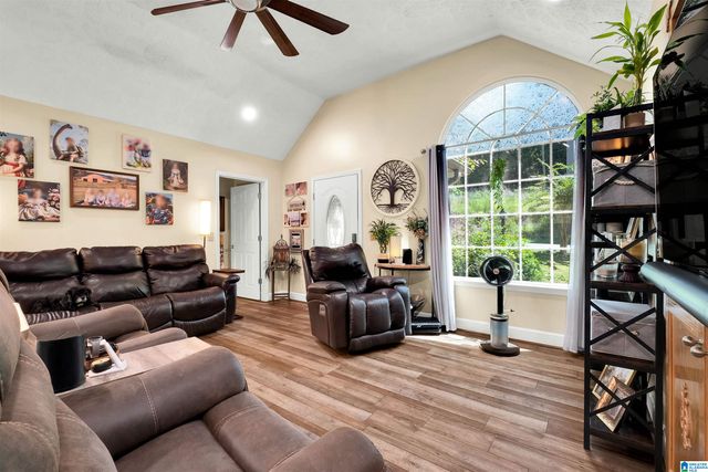 5285 RED VALLEY ROAD, Remlap, AL 35133