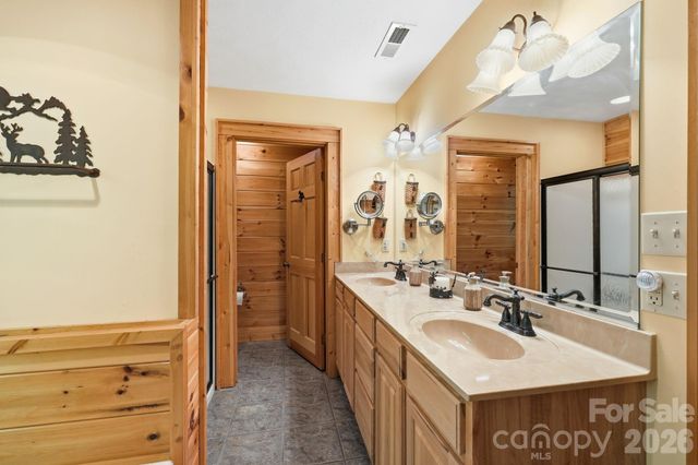 588 Tawodi Trail, Maggie Valley, NC 28751