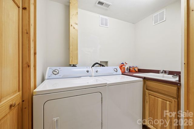 588 Tawodi Trail, Maggie Valley, NC 28751