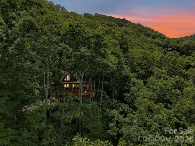 588 Tawodi Trail, Maggie Valley, NC 28751