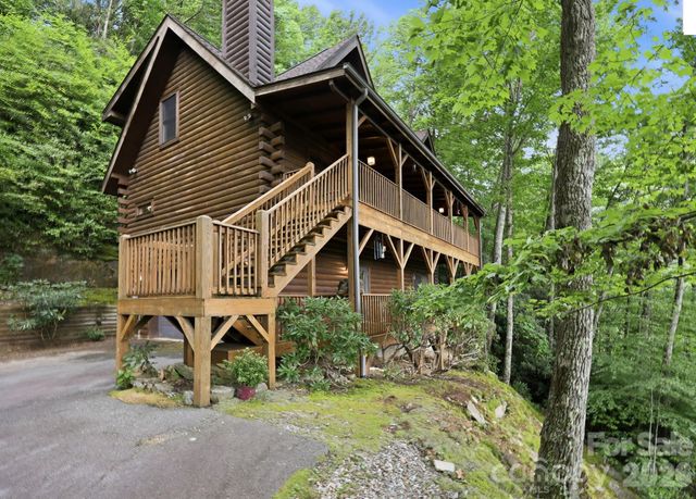 588 Tawodi Trail, Maggie Valley, NC 28751
