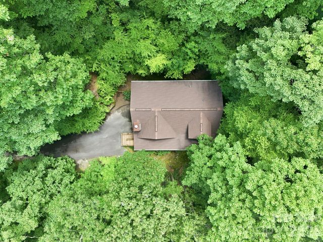 588 Tawodi Trail, Maggie Valley, NC 28751