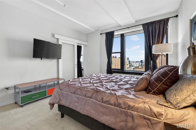 915 Olive Street 1605, St Louis, MO 63101