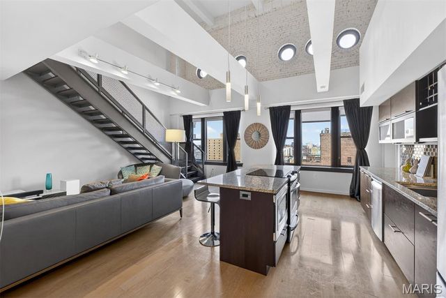 915 Olive Street 1605, St Louis, MO 63101