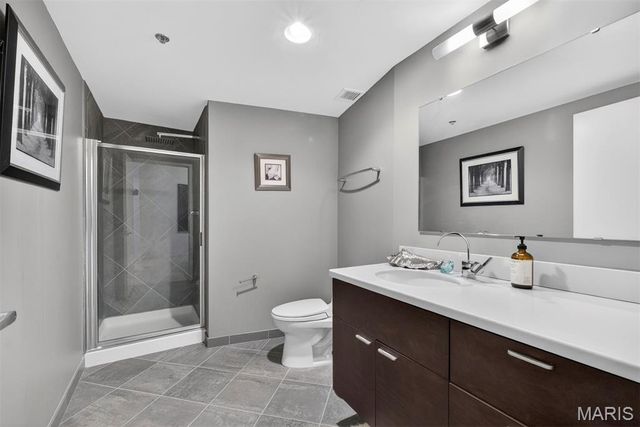 915 Olive Street 1605, St Louis, MO 63101