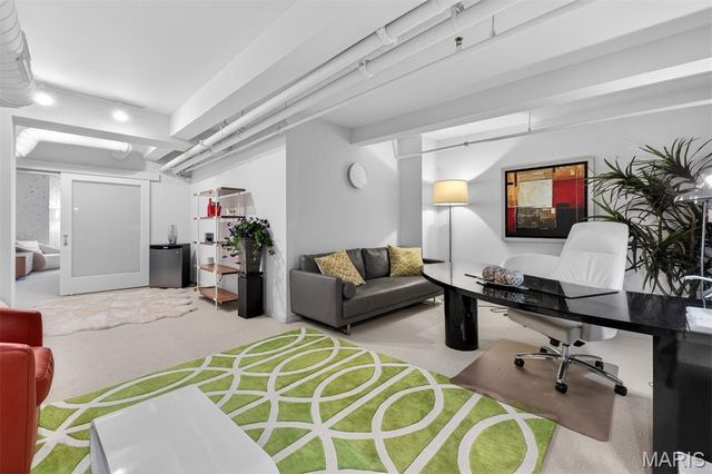 915 Olive Street 1605, St Louis, MO 63101