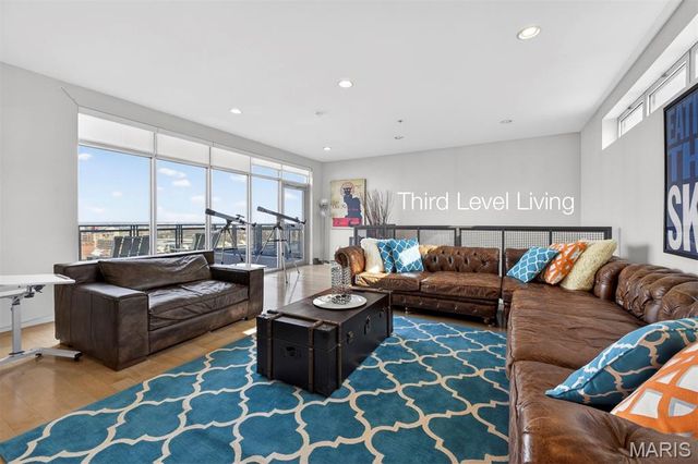 915 Olive Street 1605, St Louis, MO 63101