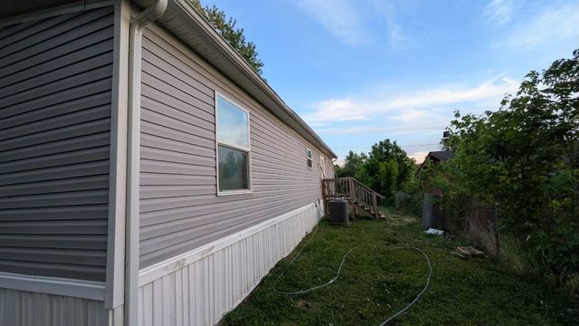 123 Washington Ave, Camden, TN 38320