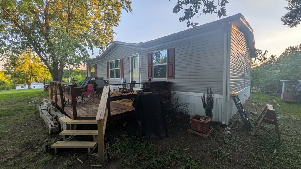 123 Washington Ave, Camden, TN 38320