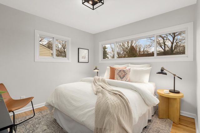 518 10th Avenue NW, New Brighton, MN 55112