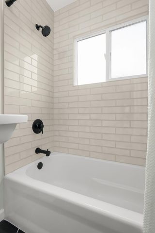 518 10th Avenue NW, New Brighton, MN 55112