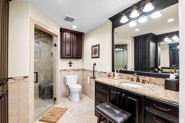 10142 S CORNERSTONE DR, South Jordan, UT 84095