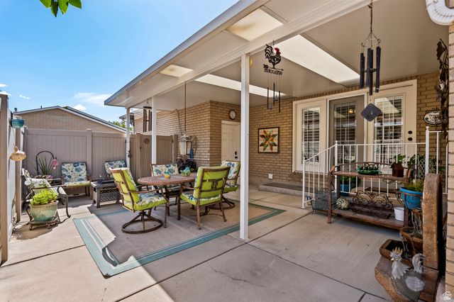 10142 S CORNERSTONE DR, South Jordan, UT 84095