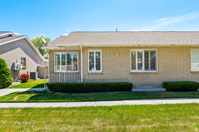 10142 S CORNERSTONE DR, South Jordan, UT 84095