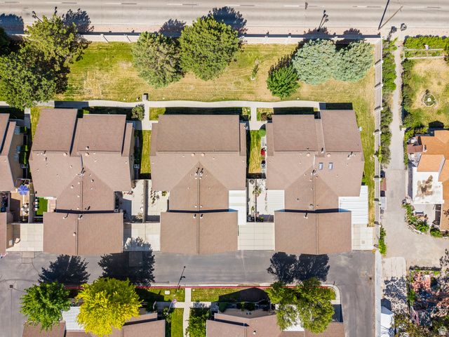 10142 S CORNERSTONE DR, South Jordan, UT 84095