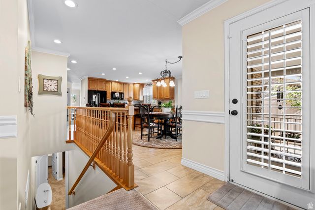 10142 S CORNERSTONE DR, South Jordan, UT 84095