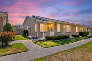 10142 S CORNERSTONE DR, South Jordan, UT 84095