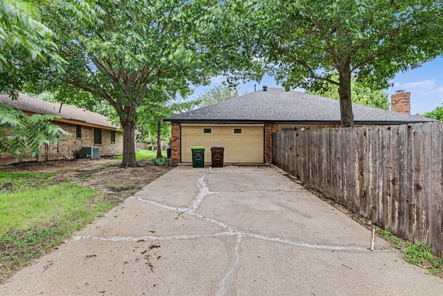 1528 Copper Creek Drive, Plano, TX 75075