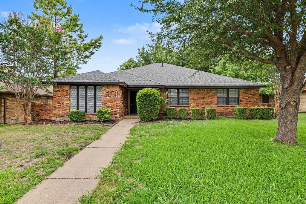 1528 Copper Creek Drive, Plano, TX 75075