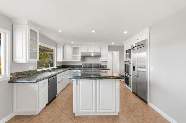 20063 Elfin Forest Lane, Escondido, CA 92029