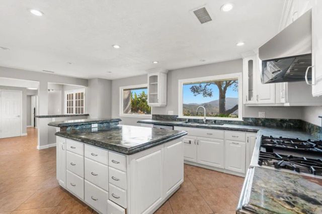20063 Elfin Forest Lane, Escondido, CA 92029