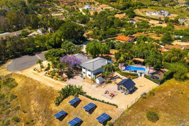20063 Elfin Forest Lane, Escondido, CA 92029