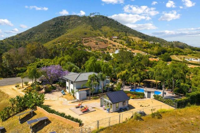 20063 Elfin Forest Lane, Escondido, CA 92029
