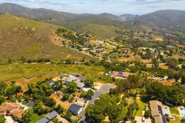 20063 Elfin Forest Lane, Escondido, CA 92029