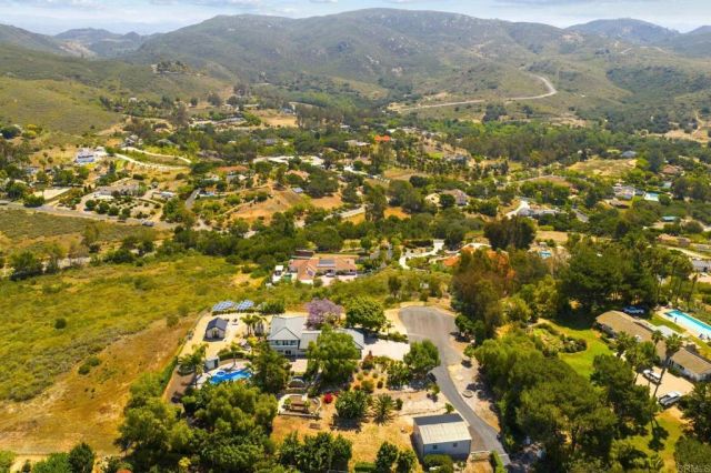 20063 Elfin Forest Lane, Escondido, CA 92029